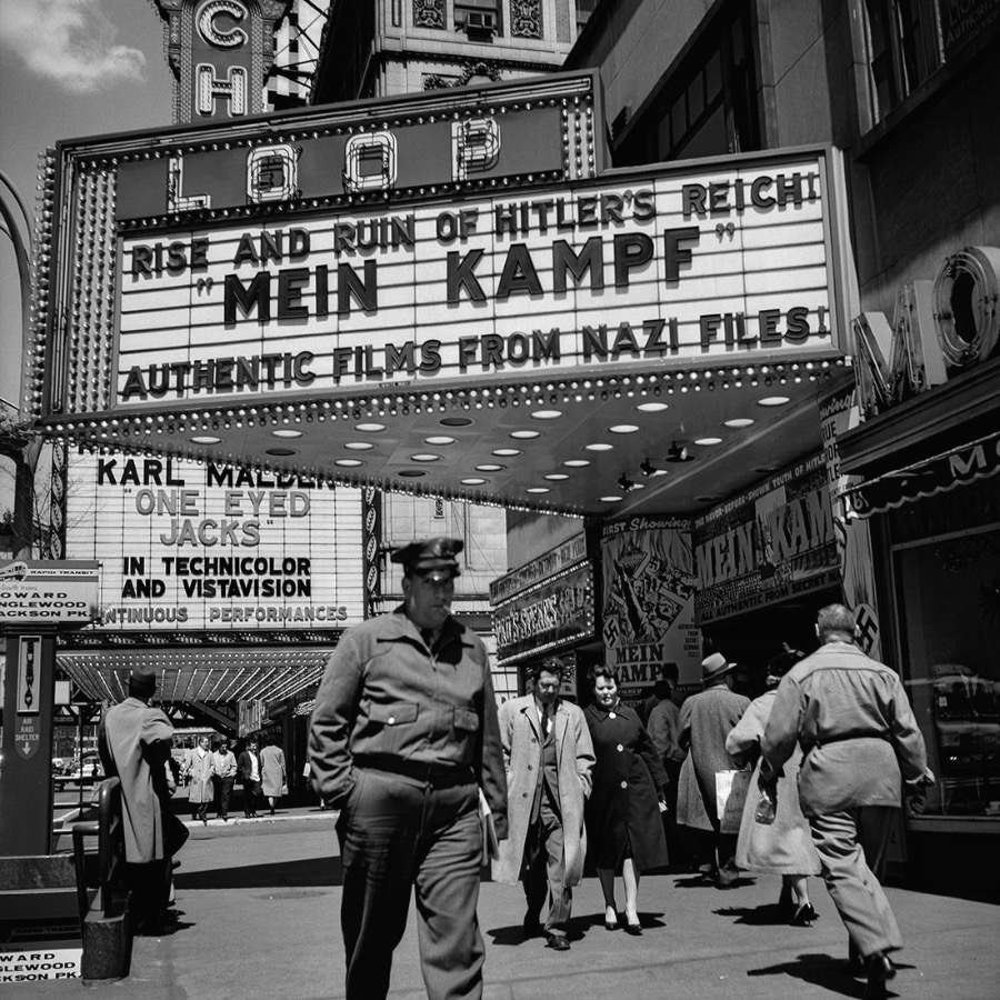Vivian Maier is a puzzle that a lot of people are still trying to put together. What we know is that she was born in New York, that she dedicated most of her adult life to taking care of children and that she loved photography. But we only know the photography part because John Maloof bought a bunch of boxes in an auction in Chicago and her pictures were there. That is how Vivian Maier came known to the public and most of the people that knew her don’t believe she would like the attention her work is gathering.