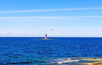 The Åland Islands are a group of islands between Sweden and Finland. Officially speaking the islands are Finnish, but they speak Swedish and they had their autonomy awarded to them by the League of Nations in 1921. This was the only way to settle the long-running dispute between Sweden and Finland about who owns Åland. In fact, nobody owns Åland and they are an autonomous area surrounded by the Baltic Sea and they take care of most things themselves.