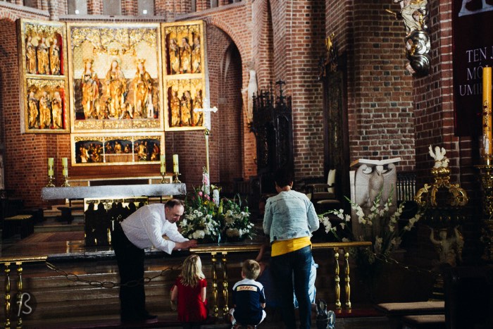 The construction of the Archcathedral Basilica of St. Peter and St. Paul dates back to the 10th century, and everything started as a small chapel as it happened to most churches back then. Historians believe that the chapel was built for Dobrawa, the devoted wife of Poland’s first historical ruler, the great Mieszko I. Also, historians believe that he was baptized there back in 966, one of the key events when it comes to the Christianisation of Poland.