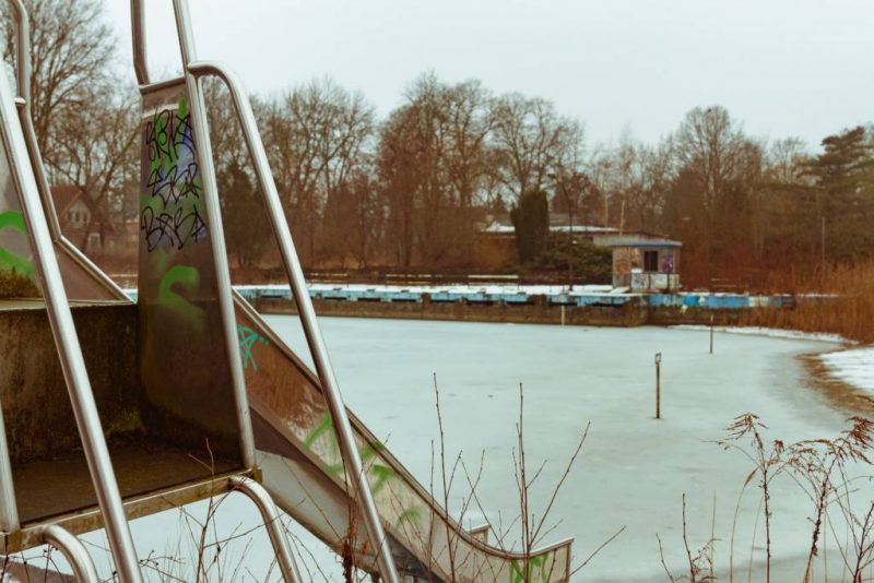 Far away from the tourists the flock Berlin there is a neighborhood called Kaulsdorf, and it’s there that you will find the lonely hippo known as Knautschke after a famous hippo that was born in the Berlin Zoo back in 1943. Knautschke has the entire Freibad Wernersee to himself but, when I was there, I didn’t see he enjoying much of it. Maybe it was cold; maybe it was the fact that the pool was frozen. Maybe he was just waiting for a time where he would have company, but this will, probably, never happen.