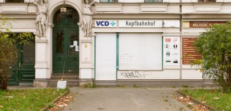 Risiko was a legendary bar & club in the West Berlin of 1980’s, and Uli M Schueppel did a short film about its last morning, all the way back in 1986. The footage captures and documents a little piece of Berlin history with a cover of Lost in Music by Anita Lane and Alex Harvey as the soundtrack of this movie shot in Super8.