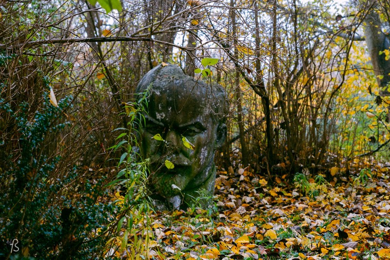 It’s 2018, and there are still some Lenin statues left around Germany. We visited one of these statues in Berlin, and we continue looking for them around the country. One day we got lucky, and we managed to find two of them on the same day. That blessed day was back in October 2016 when we took our bikes north and went to Fürstenberg to do some urban exploration.