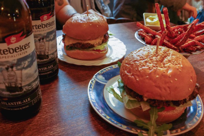 Hackbert Burger: the best mayo and fries