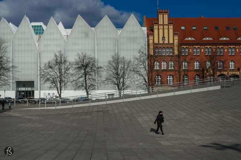 The Szczecin Philharmonic is the main reason why Szczecin appeared under my radar. The building is so magnificent and beautiful that it won numerous architectural awards when it was open to the public, back in 2014. One of these awards was the Architectural Design of the Year at Eurobuild Awards 2014.