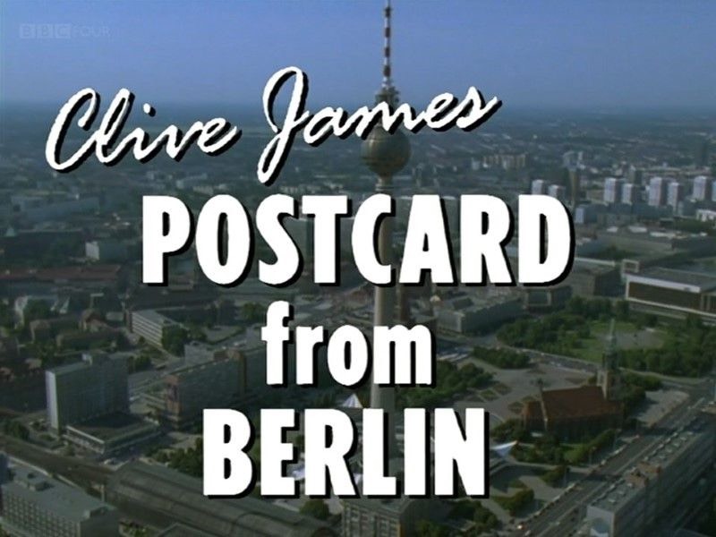 Clive James’s Postcard from Berlin was part of a TV travel documentary series that was broadcast in Great Britain in 1995. In this show, you can see Australian broadcaster and comedian Clive James exploring the German capital a few years after the fall of the Berlin Wall and the reunification of the country.