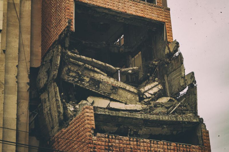 It doesn’t look like much, but the building of the Yugoslav Ministry of Defence was considered to be a masterpiece of post-war architecture. Today, the building is better known as one of the most famous ruins of Yugoslavian history, and we went there to take a look at this vital piece of recent history.