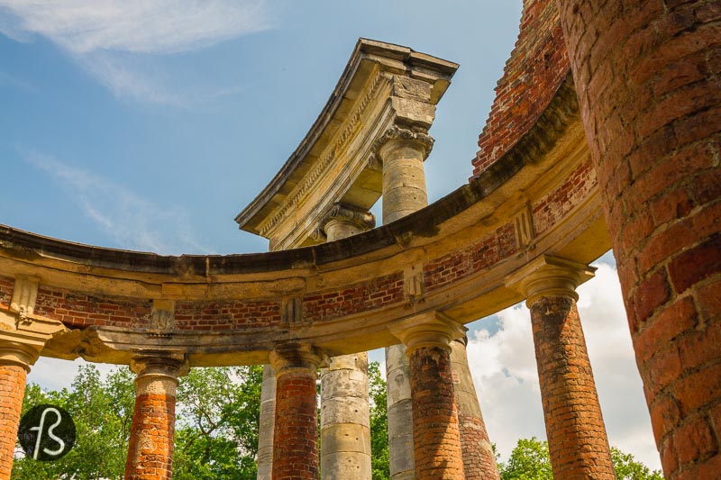 Ruinenberg  in Potsdam is a hill where the Prussian king Frederick the Great ordered a built water tank. This water tank had the goal to supply water to the gorgeous Sanssouci Palace close by, and it was decorated with some fake ruins. That is where the name comes from.