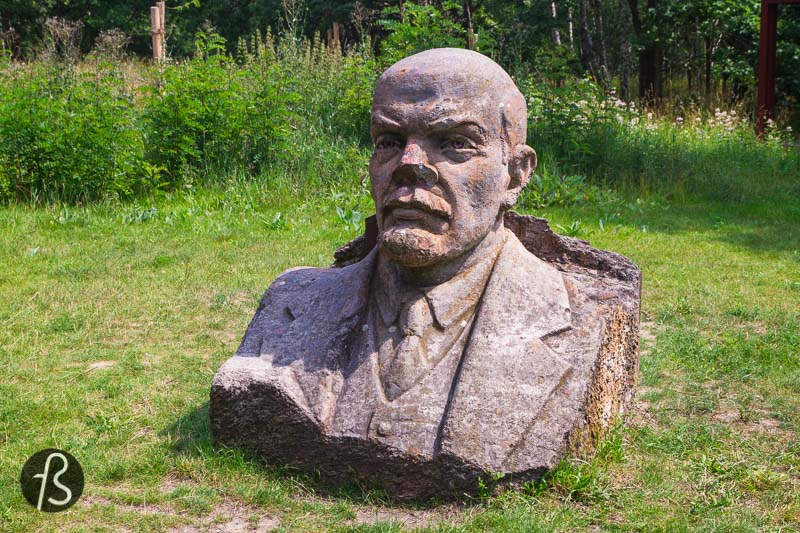 It seems like the Lenin statue in the Potsdam Volkspark came secretly to its location. Nobody knows what happened here, but we know that there is a massive Lenin bust sitting peacefully in one of the largest parks in Potsdam. Nobody voted for it to be there, the people that take care of parks didn't do it, but it is there now.