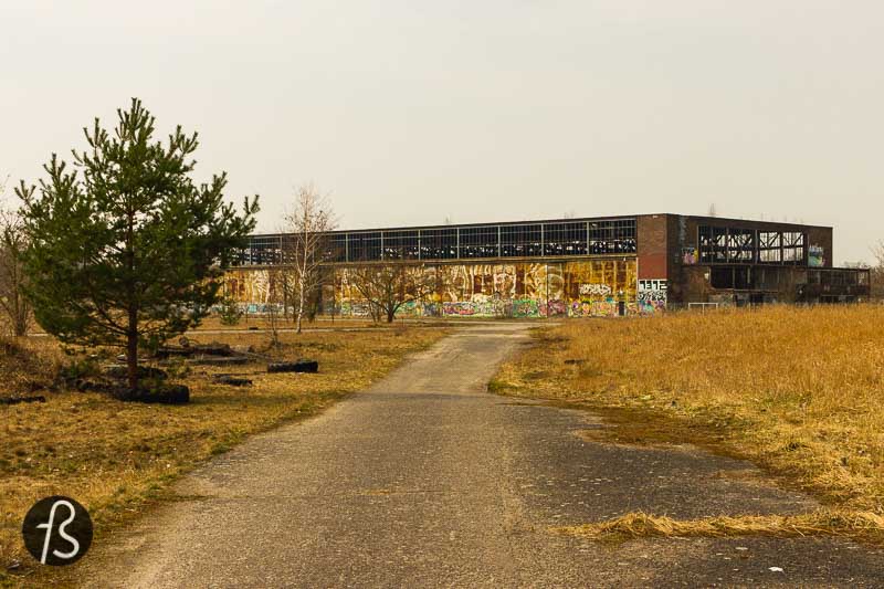 Nowadays, there isn't much to see there besides some buildings around a hangar. Most of the area where the airfield used to be was taken over by constructing a federal highway back in 2003. A few years later, the supermarket REWE built a distribution centre in the area.