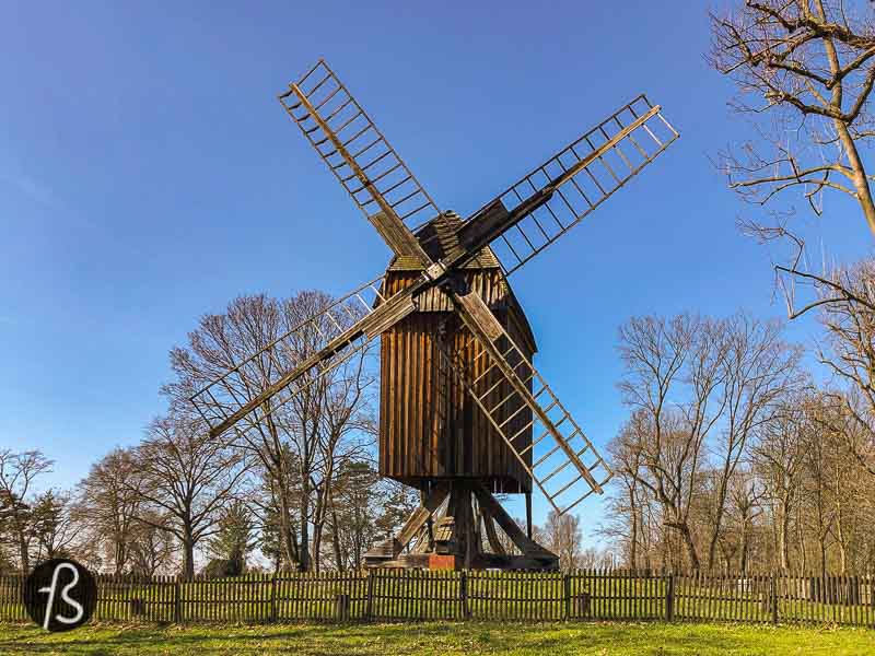 The original Gatower Mühle was destroyed back in 1921 during the filming of a movie called Die Liebesabenteuer der schönen Evelyne oder die Mordsmühle auf Evanshill, which can be freely translated as The Love Adventures of Beautiful Evelyne or the Murder Mill on Evanshill. We wish we could watch a movie, but this is one of many films from that era that are now considered lost.