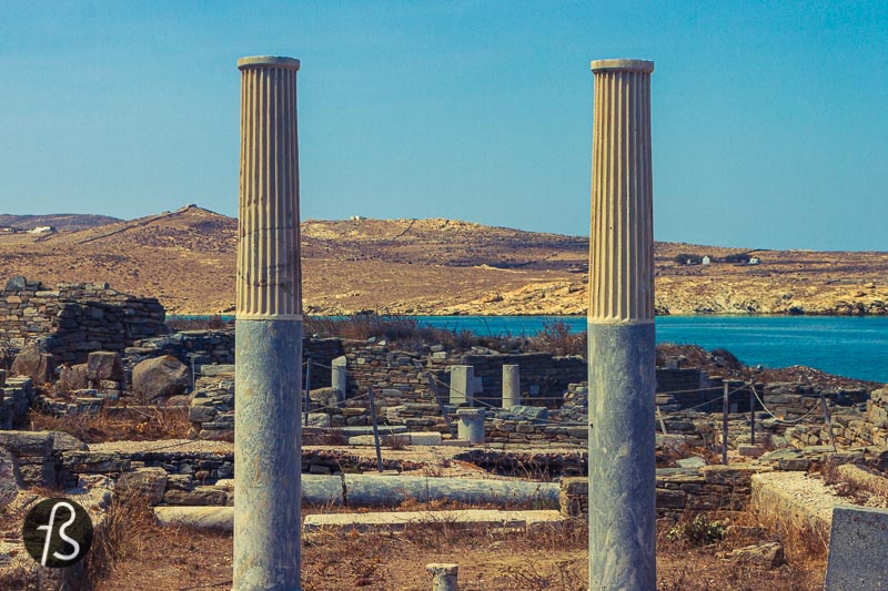 There are traces of habitation on Delos from the 3rd millennium BC. These first settlers could have been one of the prehistoric people that lived in the Aegean sea. Maybe, they could be those who Thucydides, an Athenian historian and general from 400 BC, called Carians. Their remains were found high on Mount Cynthus. There were no traces of human presence during the next millennium as it happened in other Cycladic islands.