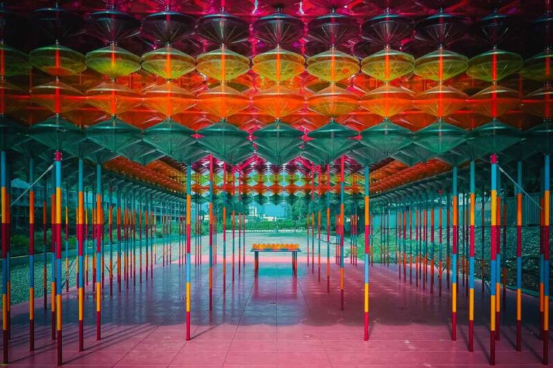 Filtered Rays is the name of a colorful pavilion created by London-based designer Yinka Ilori as an event space for the Hotel Estrel Berlin here in Germany.