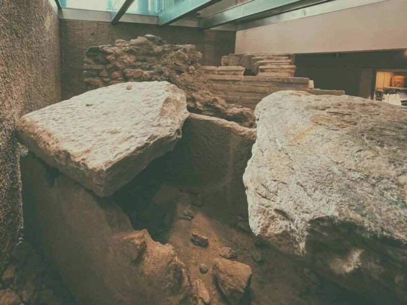 Athens is so unique that we cannot imagine any other city where you can find an ancient roman tomb inside a Zara store. We expected to stumble upon ruins in Athens since it’s a quintessential historical city. But not in a clothing store.