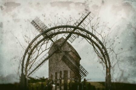 If you're looking for a unique historical attraction in Berlin-Marzahn, take advantage of the Marzahn Windmill. The windmill was built in 1994 as a replica of the original 1815 Bockwindmühle; this charming landmark offers visitors a glimpse into the region's rich milling history.