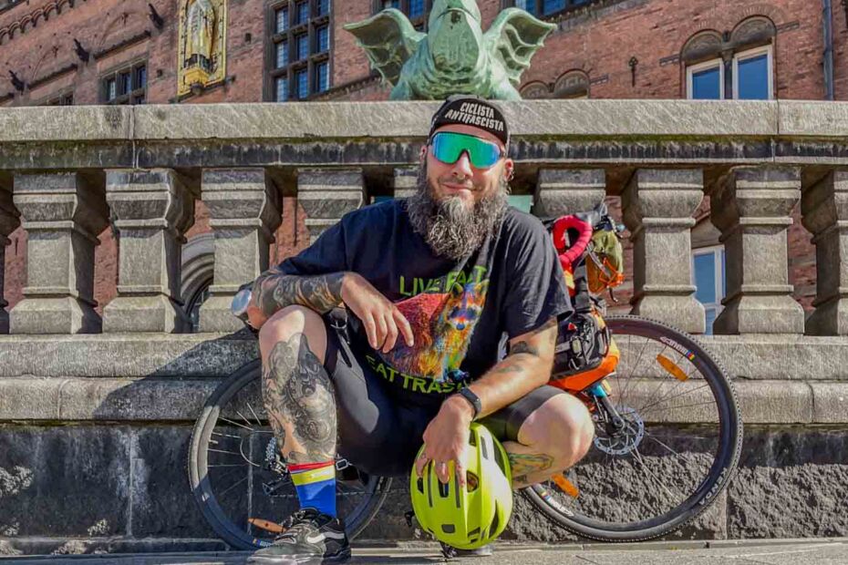 It’s hard to describe the feeling I had going through my body when I started recognizing the city I was cycling in. Before this, my last time in Copenhagen was in November 2022, so the images are still clear. Seeing the town again felt euphoric