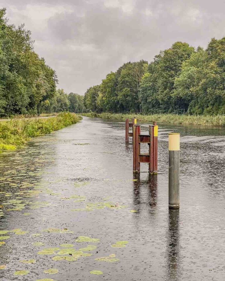 On my first day, I cycled 90km and arrived at my hotel in Neustrelitz before check-in time. I believe I did that because I was fueled with rage or something like that. I just wanted to leave the rain and arrive somewhere where I could take a warm shower.