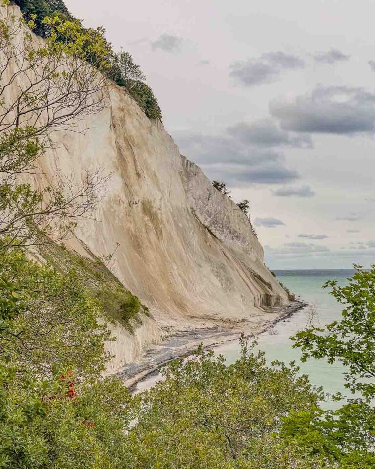 Møns Klint is a beautiful stretch of chalk and limestone cliffs along the eastern coast of Møn. This was another reason I stayed on the island for one day more. It was one of my best decisions on this trip since cycling through woodlands, pastures, and steep hills was a fantastic way to get to the GeoCenter Møns Klint.