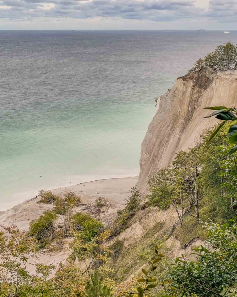 Møns Klint is a beautiful stretch of chalk and limestone cliffs along the eastern coast of Møn. This was another reason I stayed on the island for one day more. It was one of my best decisions on this trip since cycling through woodlands, pastures, and steep hills was a fantastic way to get to the GeoCenter Møns Klint.