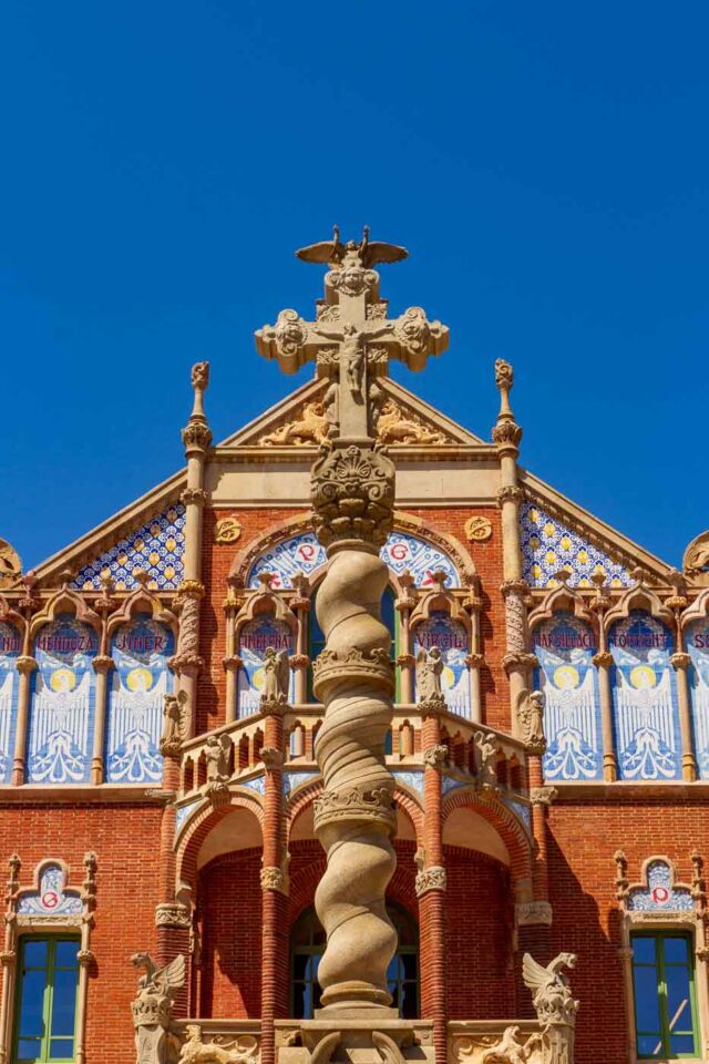 When most people think of Barcelona, images of Gaudí's Sagrada Familia or Park Güell might spring to their mind. But tucked away in the Eixample district lies another architectural gem: the Sant Pau Recinte Modernista. This gorgeous complex, a UNESCO World Heritage Site, is a masterpiece of Catalan Modernisme and the largest Art Nouveau site.