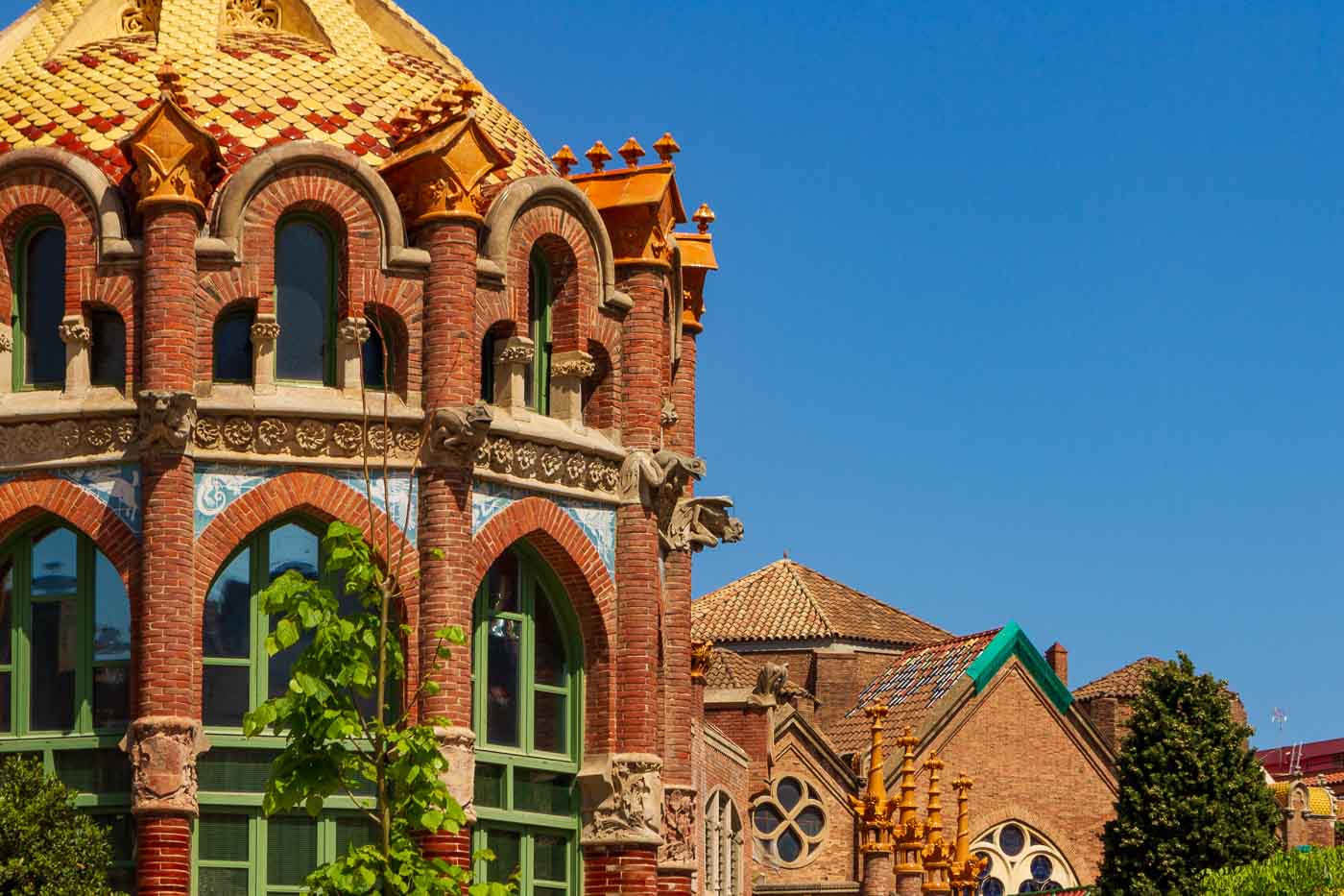 When most people think of Barcelona, images of Gaudí's Sagrada Familia or Park Güell might spring to their mind. But tucked away in the Eixample district lies another architectural gem: the Sant Pau Recinte Modernista. This gorgeous complex, a UNESCO World Heritage Site, is a masterpiece of Catalan Modernisme and the largest Art Nouveau site.