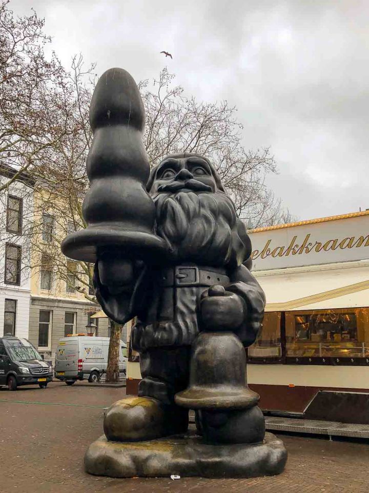 Rotterdam, a city known for its modern architecture and vibrant art scene, is also home to one of the most controversial statues in the world: the Rotterdam Santa Claus. This seemingly jolly Santa, instead of holding a Christmas tree, is clutching a butt plug, causing quite a stir among locals and tourists alike.