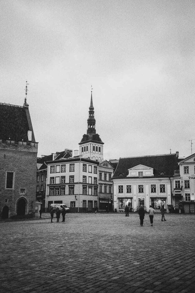 From there, I walked towards the Long Leg Gate Tower, a 14th-century tower once part of the city's fortifications. If I managed to find my way into the tower, I would have stunning views of the surrounding streets and rooftops. I used my camera to capture the tower's height and architectural details, especially the gate that leads up the hill.