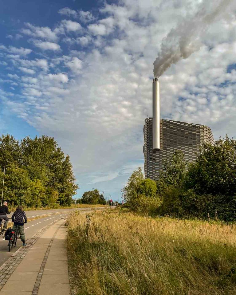 When people think about Copenhagen, images of colorful buildings, charming canals, and the iconic Little Mermaid statue come to mind. But what if I told you you could also go skiing in this vibrant city? No, you don't need to travel to the snowy mountains. Instead, head to Copenhill, an architectural marvel redefining urban recreation.