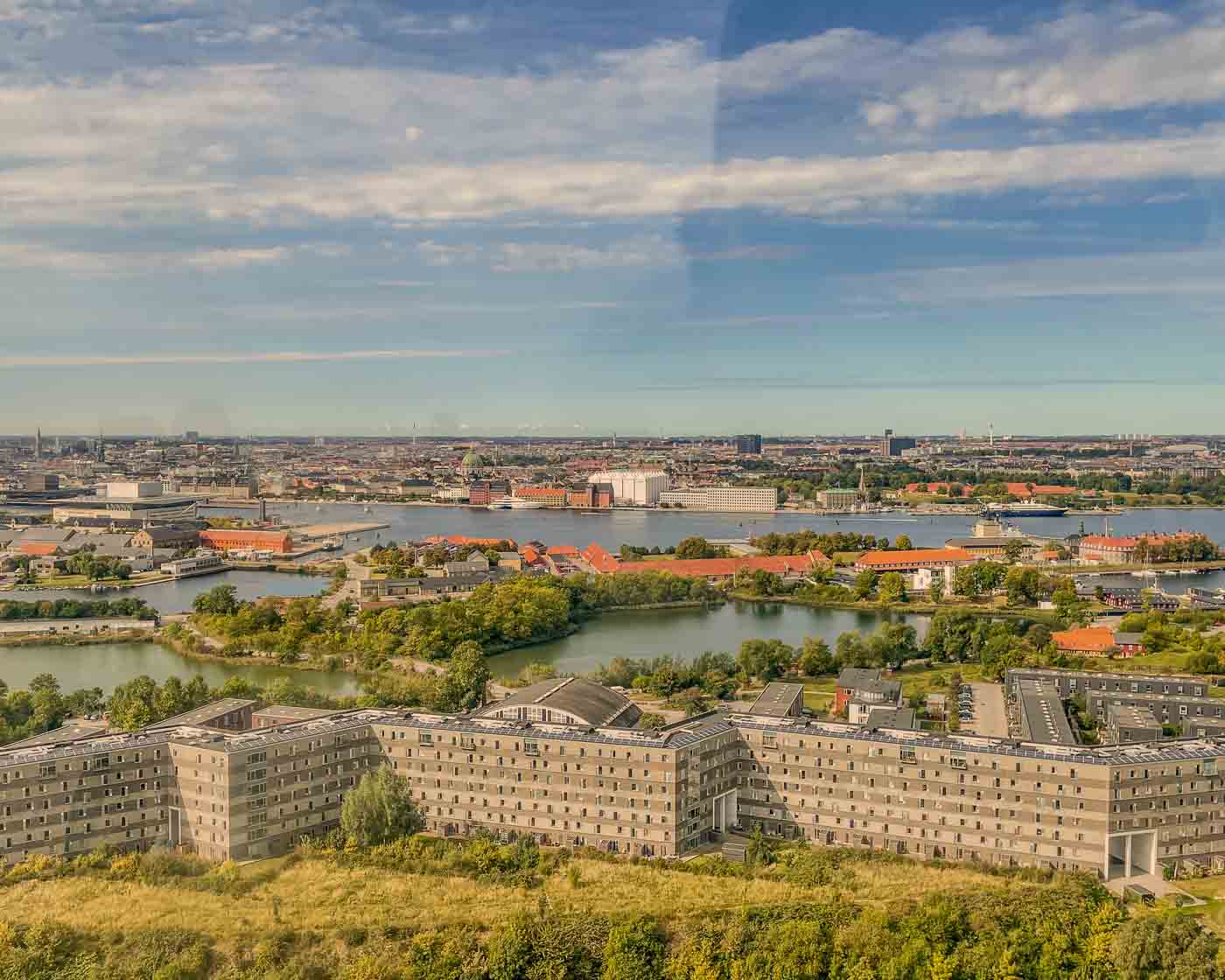 When people think about Copenhagen, images of colorful buildings, charming canals, and the iconic Little Mermaid statue come to mind. But what if I told you you could also go skiing in this vibrant city? No, you don't need to travel to the snowy mountains. Instead, head to Copenhill, an architectural marvel redefining urban recreation.