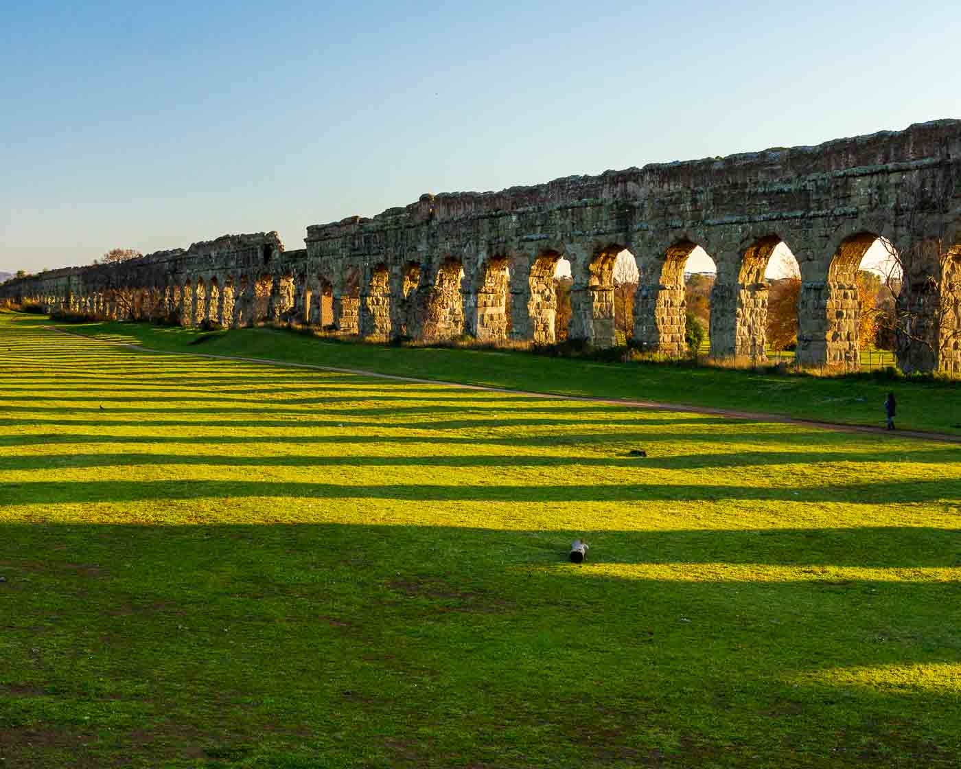 Imagine a place where you can escape the hustle and bustle of Rome and step back in time. A place where ancient ruins stand tall against a backdrop of rolling hills and lush greenery. This is Parco degli Acquedotti, a hidden gem in the heart of Rome.