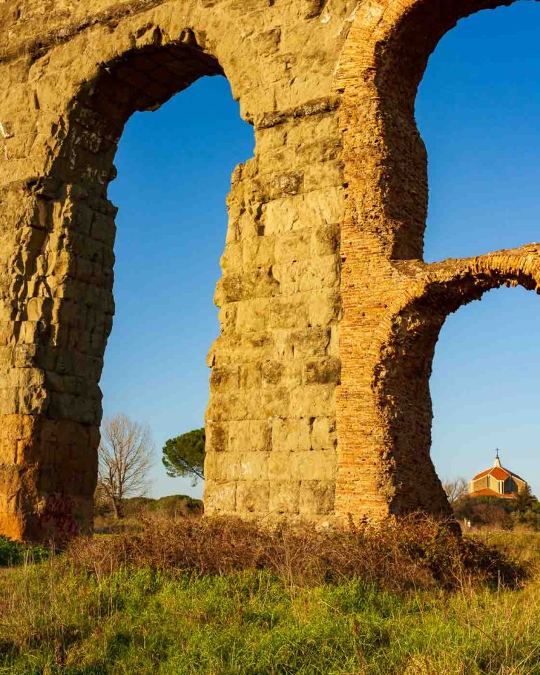 Imagine a place where you can escape the hustle and bustle of Rome and step back in time. A place where ancient ruins stand tall against a backdrop of rolling hills and lush greenery. This is Parco degli Acquedotti, a hidden gem in the heart of Rome.