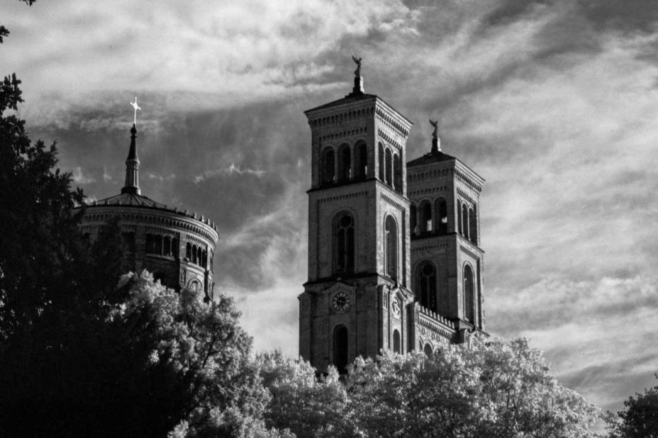 Exploring Kreuzberg with Rollei Infrared was a truly memorable experience, and I know I will repeat it soon. The film's ability to capture the city's hidden beauty, combined with the unique aesthetic of Infrared photography, resulted in a series of images that I'm incredibly proud of.