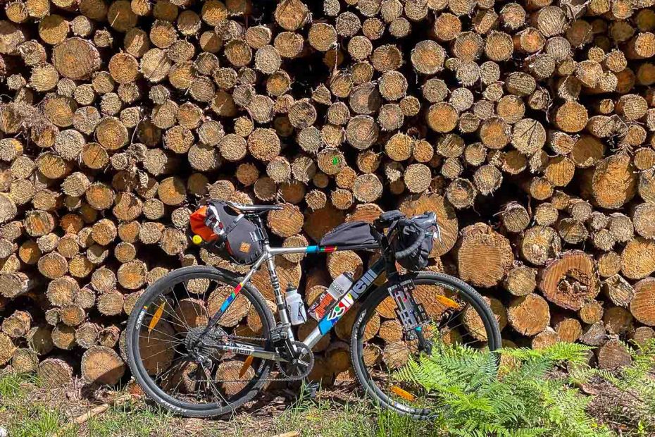 Bikepacking opens up a world of adventure, allowing you to explore stunning landscapes and experience the freedom of the open road. But having the right gear is crucial to truly enjoying your journey. This article breaks down my essential bike packing gear, transforming my recent trip from challenging to unforgettable.