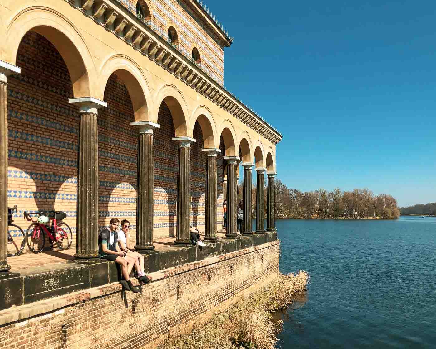 Situated on the peaceful shores of Jungfernsee, just north of Potsdam, the enchanting Sacrow Church, or Heilandskirche, offers a truly special experience.