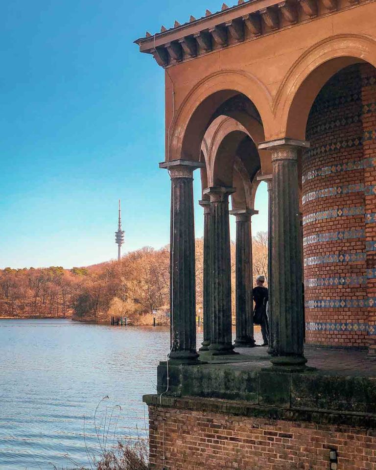 Situated on the peaceful shores of Jungfernsee, just north of Potsdam, the enchanting Sacrow Church, or Heilandskirche, offers a truly special experience.