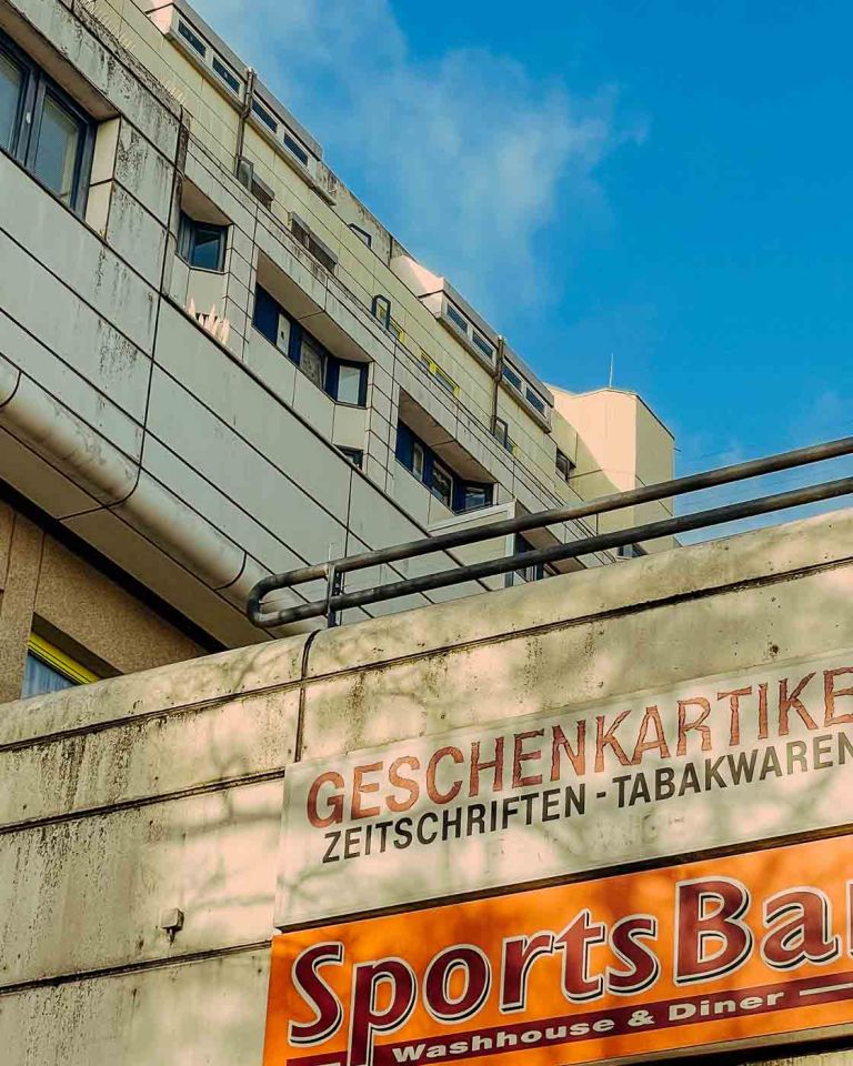 The Schlangenbader Straße tunnel is a key feature of the iconic housing complex called Autobahnüberbauung Schlangenbader Straße, located in Berlin's Wilmersdorf district. It showcases the ambitious urban planning of the 1970s.