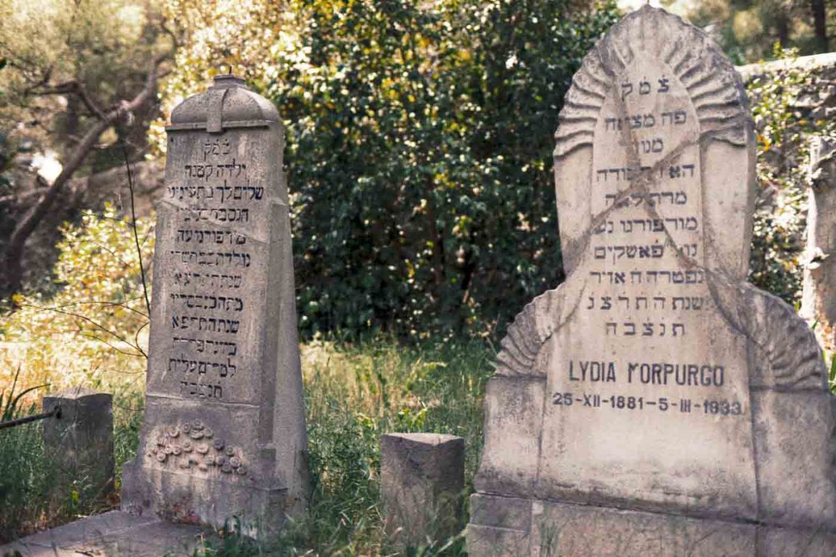 The Split Jewish Cemetery is more than just a collection of graves; it's a chronicle of a resilient community. Photographing it with LomoChrome '92, a film that celebrates the charm of imperfect and bygone eras, felt like an appropriate if the unconventional, way to engage with its enduring spirit. It was a reminder that beauty and memory can be found not just in perfect clarity but also in the evocative haze of nostalgia.
