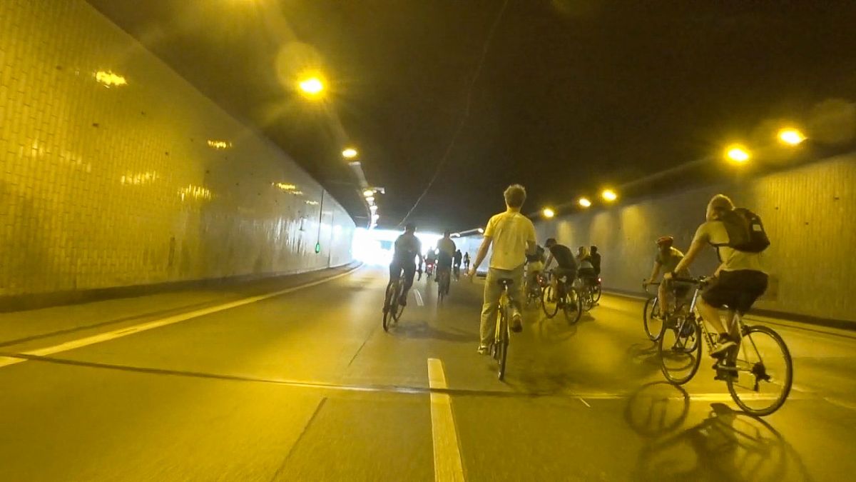 What makes the Sternfahrt Berlin truly unique is the rare opportunity to cycle on roads normally reserved exclusively for cars. For one incredible day, major arterial roads, as well as sections of the A100 city motorway and the A115, are closed to motorized traffic. This allows cyclists to experience Berlin from an entirely new perspective, gliding along wide, open asphalt that is usually humming with high-speed vehicles. The feeling is more than liberating, a glimpse into what a more cycle-friendly urban future could feel like. Something that I see happening in Paris and that still missing in the political sphere in Berlin.