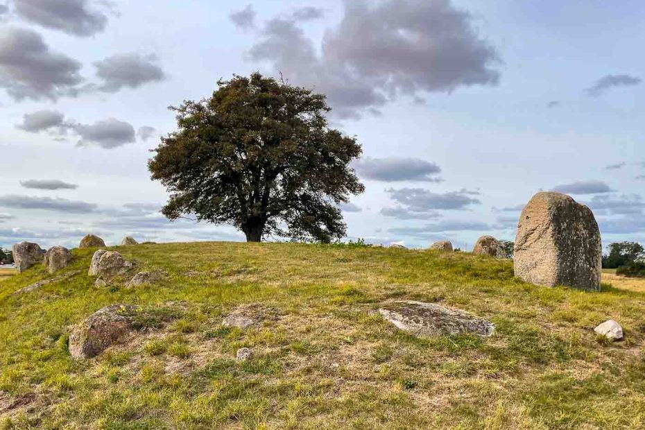 Imagine stepping back over 5,000 years, tracing the footsteps of our ancient ancestors, and exploring the very chambers where they laid their revered dead to rest. On the idyllic Danish island of Møn, you don't just imagine it—you can experience it. Møn is renowned for its remarkably preserved Denmark burial chambers, offering an unparalleled glimpse into the fascinating history of the Funnel Beaker culture.