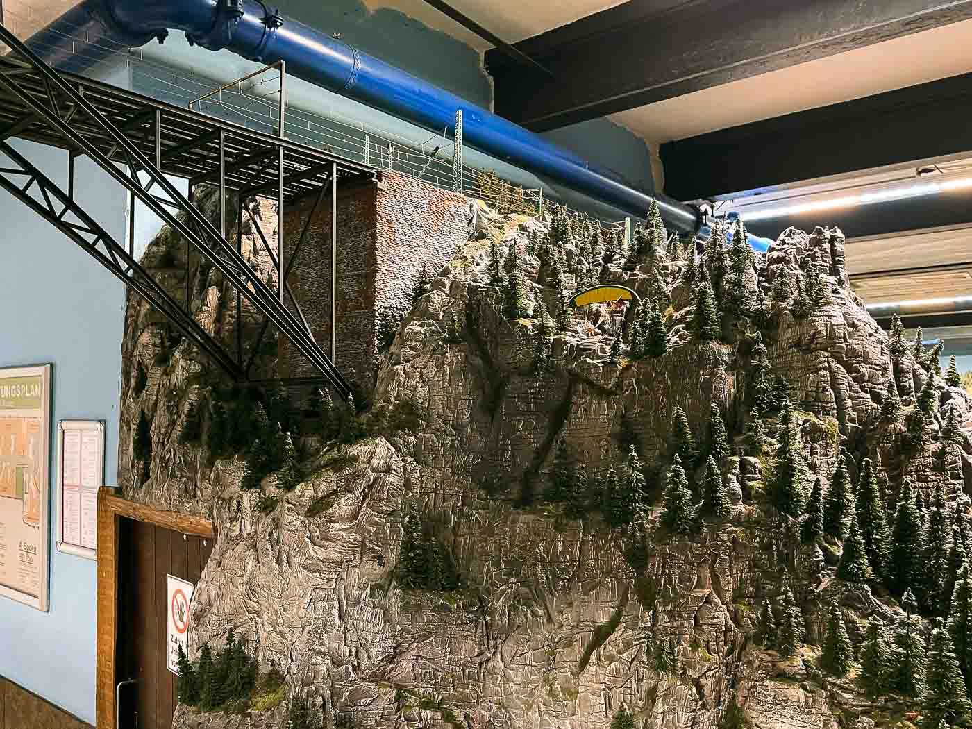 One may not immediately think of Hamburg, a city known for its popular port, storied Speicherstadt, and delicious cuisine, as the location of elaborate model railways. Yet, tucked away in this bustling German metropolis lies a truly outstanding attraction: the Miniatur Wunderland. More than just a model train exhibit, it's a complex, meticulously crafted miniature universe that captivates visitors of all ages, solidifying its place as one of Germany's most popular cultural attractions.