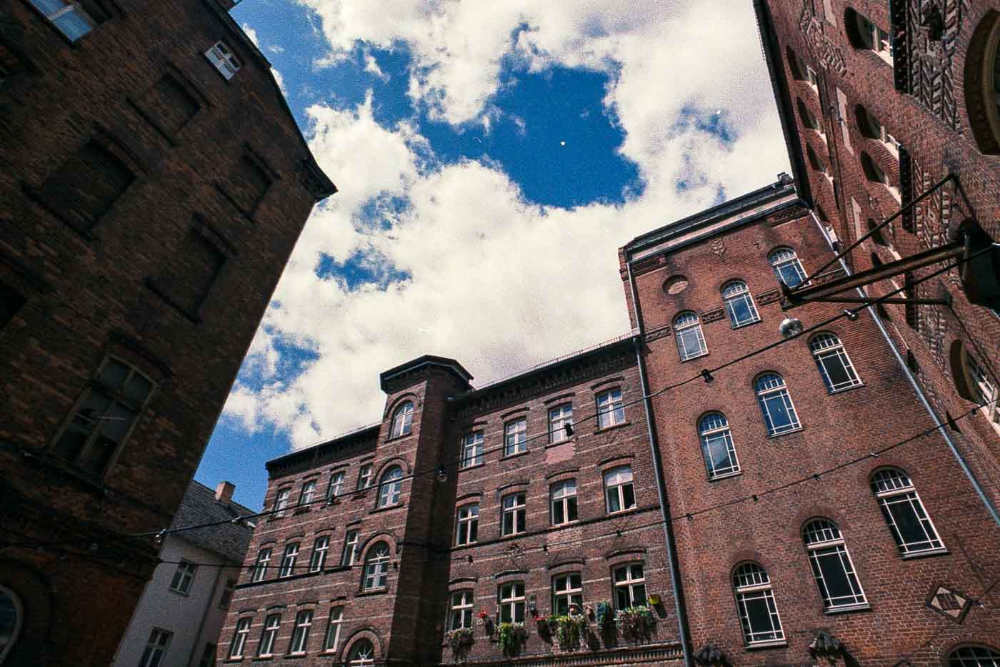 Berlin holds a unique title: the city with the largest number of backyards in all of Germany. They call these backyards Hinterhöfe in German. For many visitors, these historic pockets of urban life remain undiscovered, tucked away behind grand facades and vibrant streets. To truly understand the capital’s soul, you must venture off the beaten track and explore the intricate network of what we call Berlin Hidden Backyards. And this is what I'm here to help you out with.