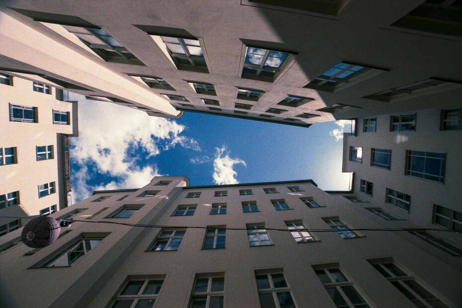 Berlin holds a unique title: the city with the largest number of backyards in all of Germany. They call these backyards Hinterhöfe in German. For many visitors, these historic pockets of urban life remain undiscovered, tucked away behind grand facades and vibrant streets. To truly understand the capital’s soul, you must venture off the beaten track and explore the intricate network of what we call Berlin Hidden Backyards. And this is what I'm here to help you out with.