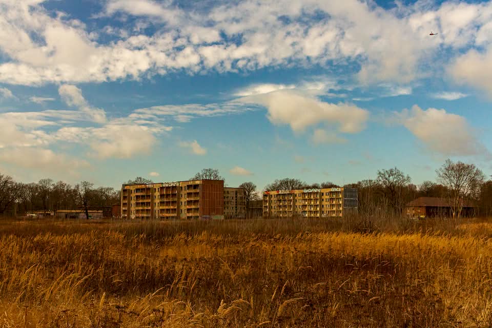 Berlin is a city with a weird tendency to discard airports. The city goes through them so fast that it’s hard to remember all of them. One of these airports was called Flugplatz Schönwalde, and here I will tell you about its history.