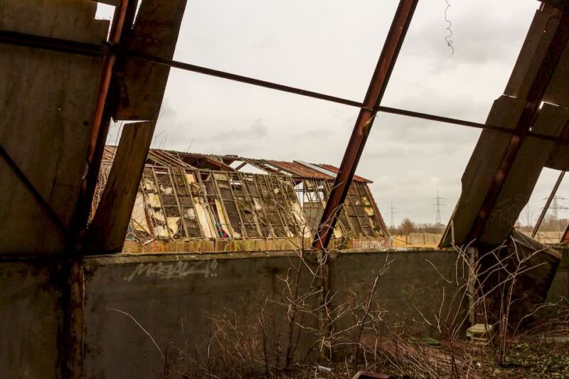 Berlin is a city with a weird tendency to discard airports. The city goes through them so fast that it’s hard to remember all of them. One of these airports was called Flugplatz Schönwalde, and here I will tell you about its history.