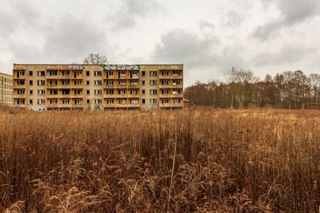 Berlin is a city with a weird tendency to discard airports. The city goes through them so fast that it’s hard to remember all of them. One of these airports was called Flugplatz Schönwalde, and here I will tell you about its history.