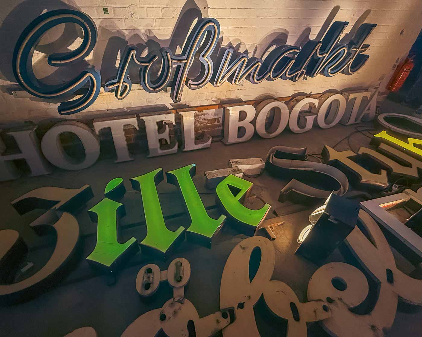 Discover the untold story behind the closure of the unique Berlin Buchstabenmuseum. Explore its iconic collection of neon signs and historic typography, and understand why this beloved, volunteer-run institution, a true piece of Berlin's identity, had to close its doors after 20 years. A must-read for anyone interested in Berlin history and urban typography.