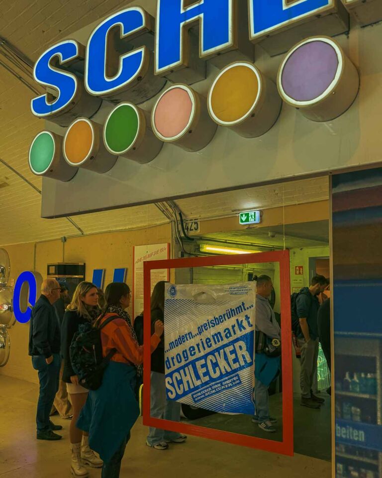 Discover the untold story behind the closure of the unique Berlin Buchstabenmuseum. Explore its iconic collection of neon signs and historic typography, and understand why this beloved, volunteer-run institution, a true piece of Berlin's identity, had to close its doors after 20 years. A must-read for anyone interested in Berlin history and urban typography.