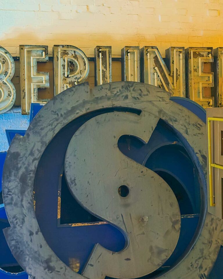 Discover the untold story behind the closure of the unique Berlin Buchstabenmuseum. Explore its iconic collection of neon signs and historic typography, and understand why this beloved, volunteer-run institution, a true piece of Berlin's identity, had to close its doors after 20 years. A must-read for anyone interested in Berlin history and urban typography.