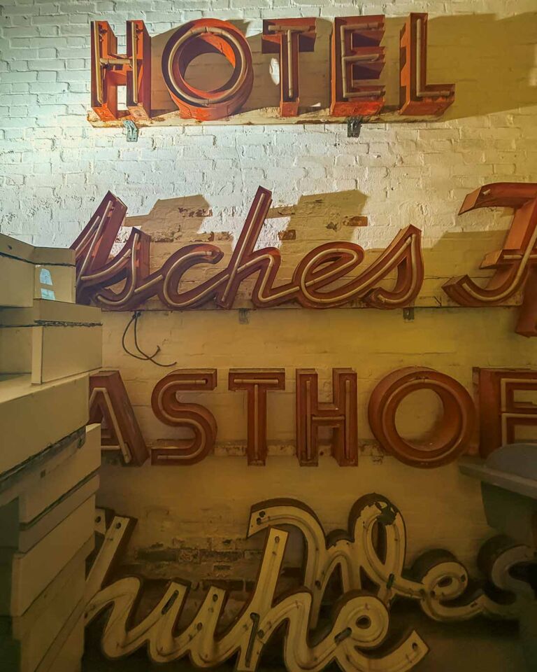 Discover the untold story behind the closure of the unique Berlin Buchstabenmuseum. Explore its iconic collection of neon signs and historic typography, and understand why this beloved, volunteer-run institution, a true piece of Berlin's identity, had to close its doors after 20 years. A must-read for anyone interested in Berlin history and urban typography.