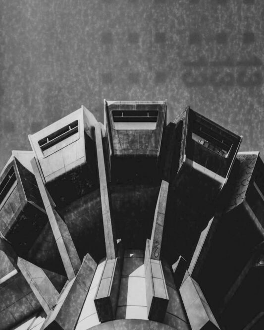 In the world of analog photography, there aren’t that many cameras that command as much presence, in both the physical and creative ways, as the Mamiya RZ67. If you are a photographer who prioritizes image quality over everything else, this camera is the legend you have been looking for.