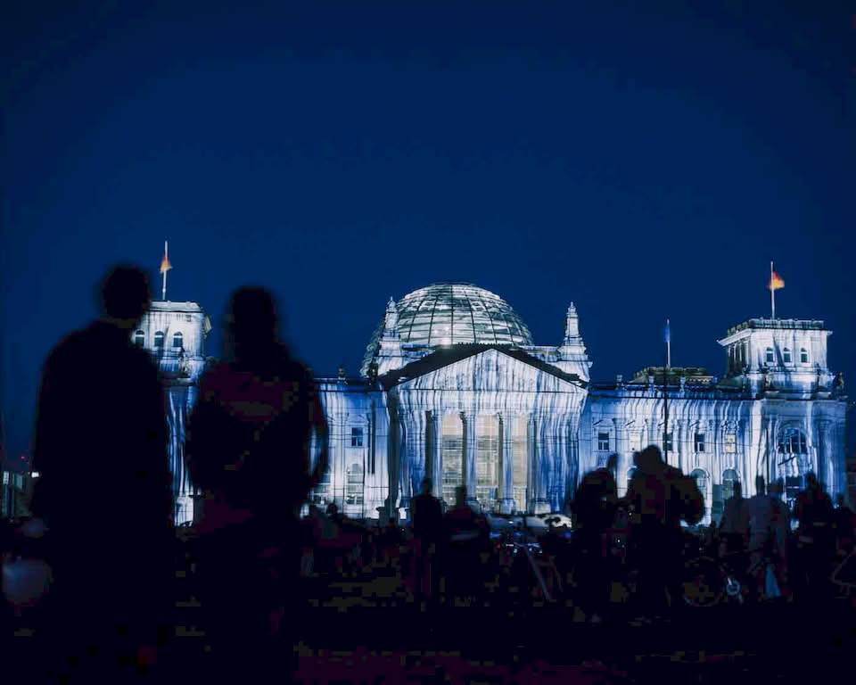 In the world of analog photography, there aren’t that many cameras that command as much presence, in both the physical and creative ways, as the Mamiya RZ67. If you are a photographer who prioritizes image quality over everything else, this camera is the legend you have been looking for.